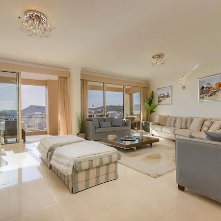Luxury Penthouse *